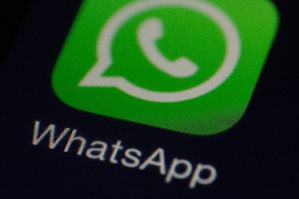 Idec quer impedir envio de dados do WhatsApp ao Facebook no Brasil